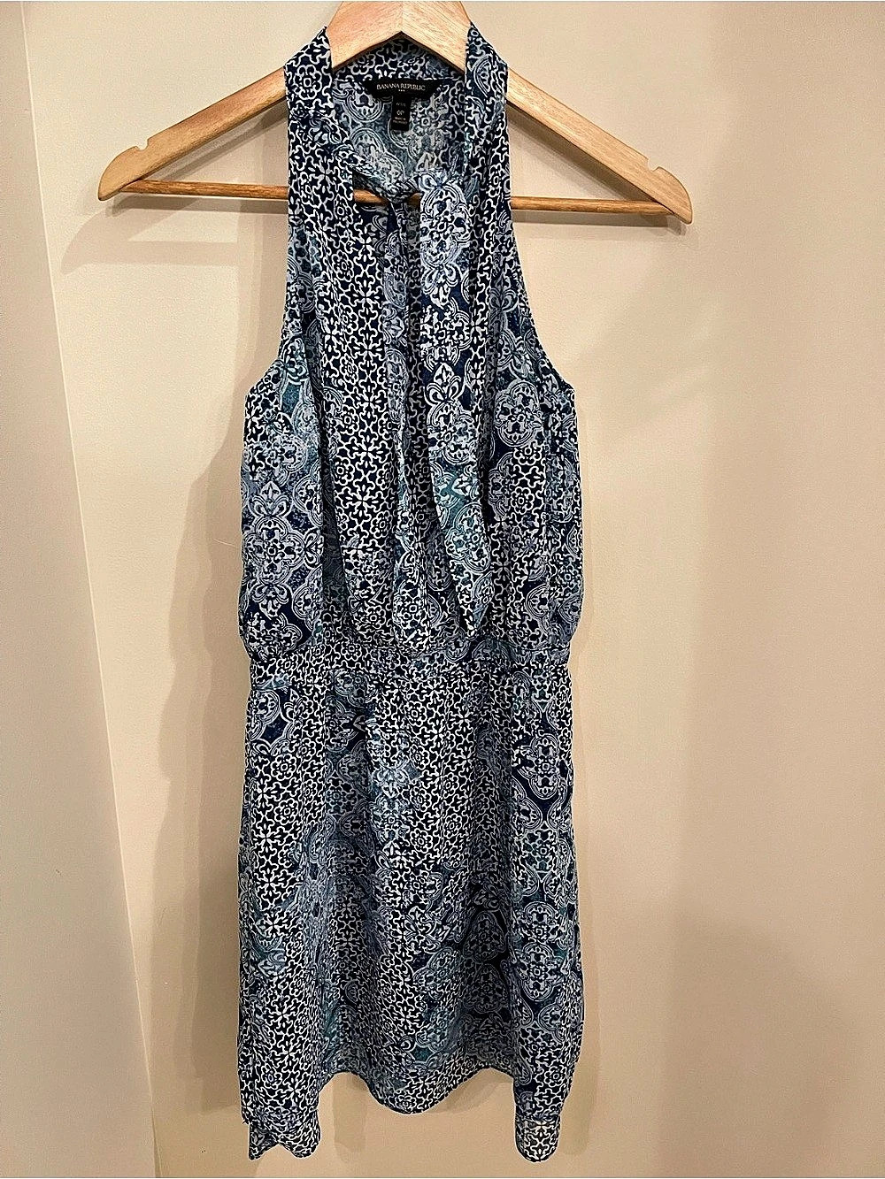 Banana Republic Paisley Maxi Dress in Blue & White Size Small Like New